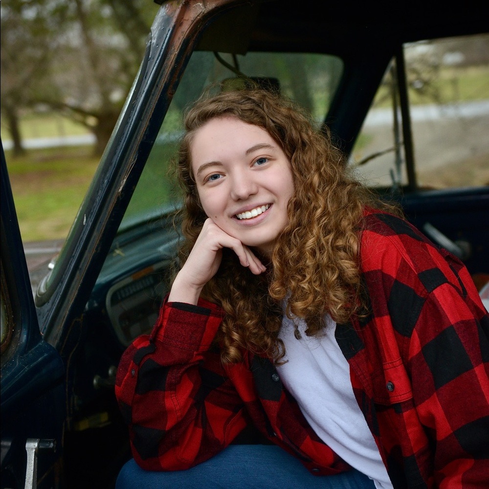 Meet your Posher, Jenessa